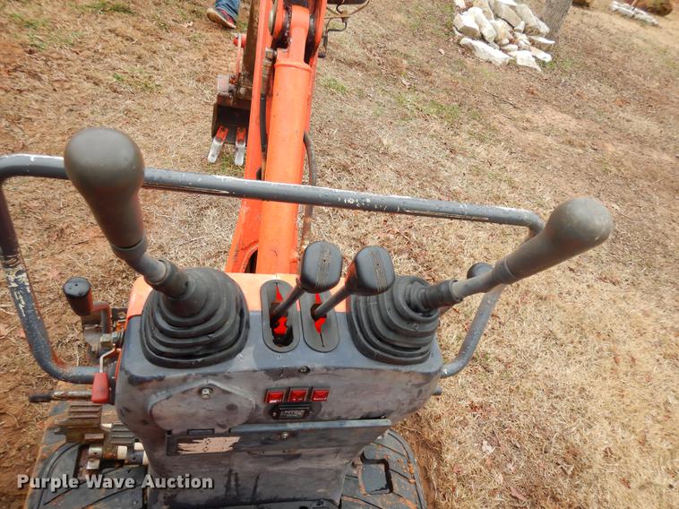 image for item DD3644 Kubota K008-3 mini excavator