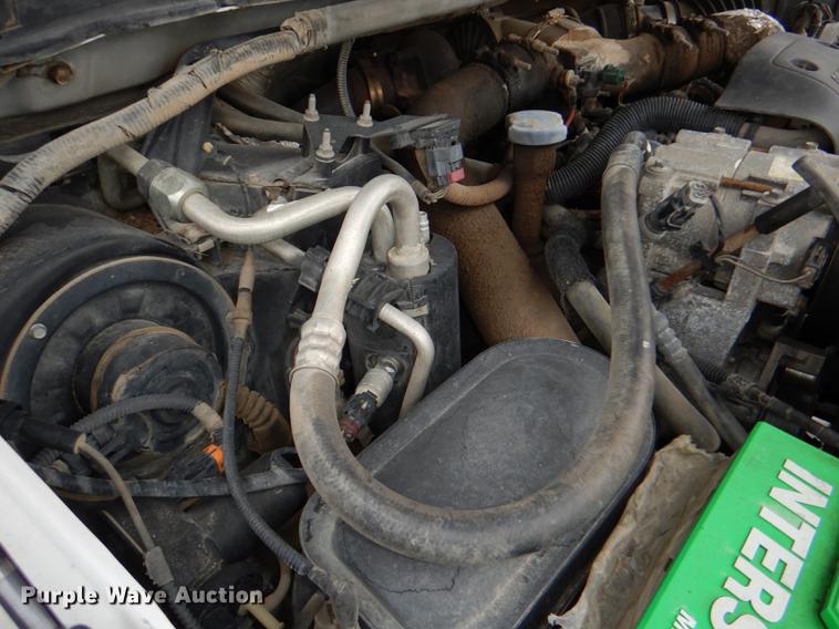 image for item DE0099 2002 Ford F350 Super Duty XL flatbed pickup truck