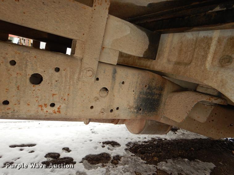 image for item DE0099 2002 Ford F350 Super Duty XL flatbed pickup truck