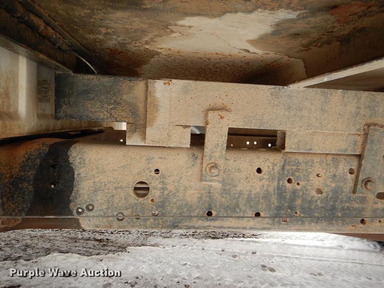 image for item DE0099 2002 Ford F350 Super Duty XL flatbed pickup truck