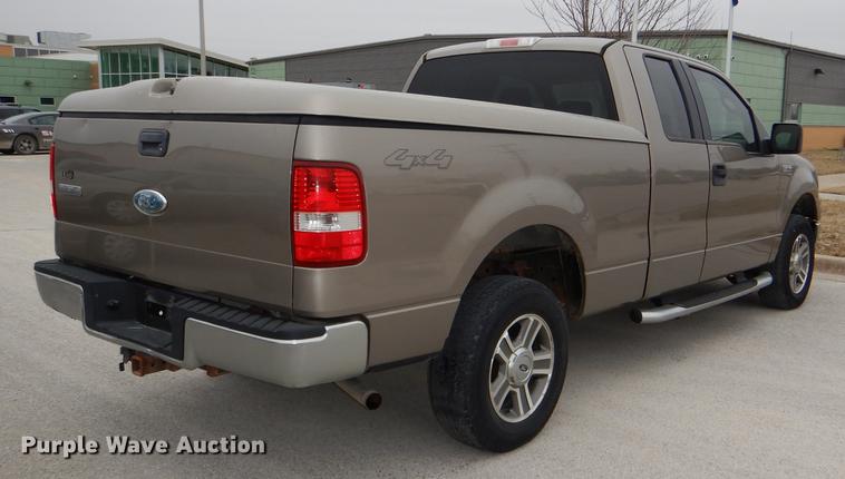 image for item DE0137 2006 Ford F150 XLT SuperCab pickup truck