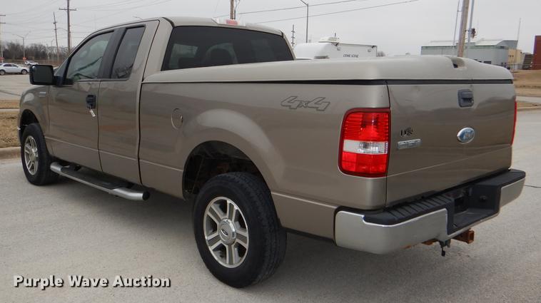 image for item DE0137 2006 Ford F150 XLT SuperCab pickup truck