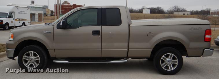 image for item DE0137 2006 Ford F150 XLT SuperCab pickup truck