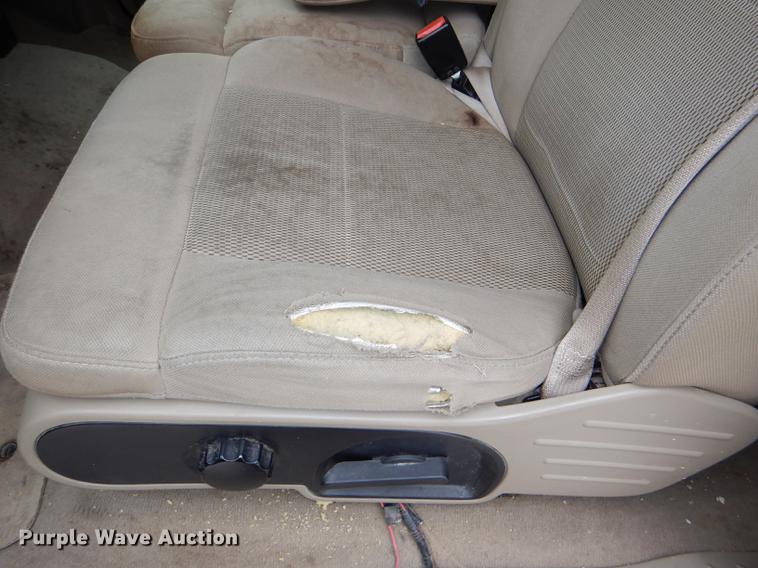 image for item DE0137 2006 Ford F150 XLT SuperCab pickup truck