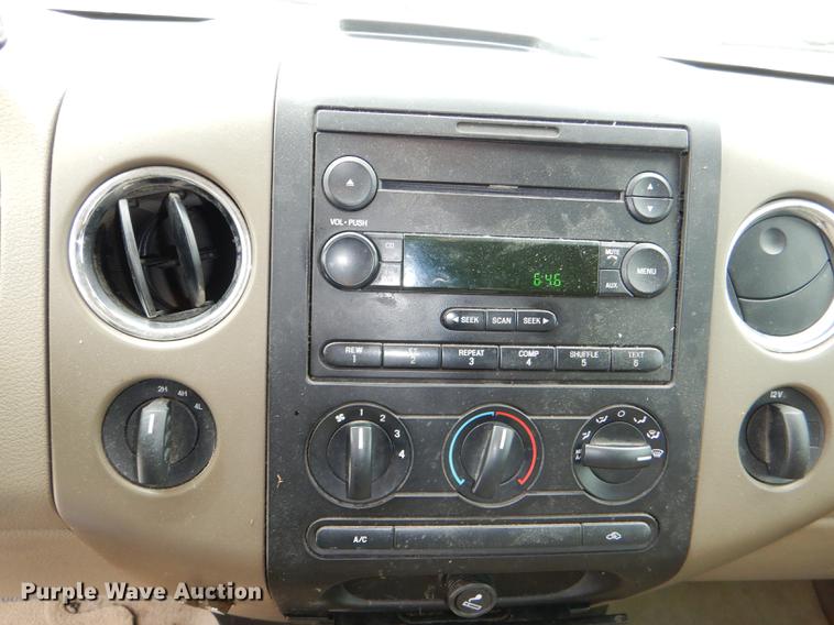 image for item DE0137 2006 Ford F150 XLT SuperCab pickup truck