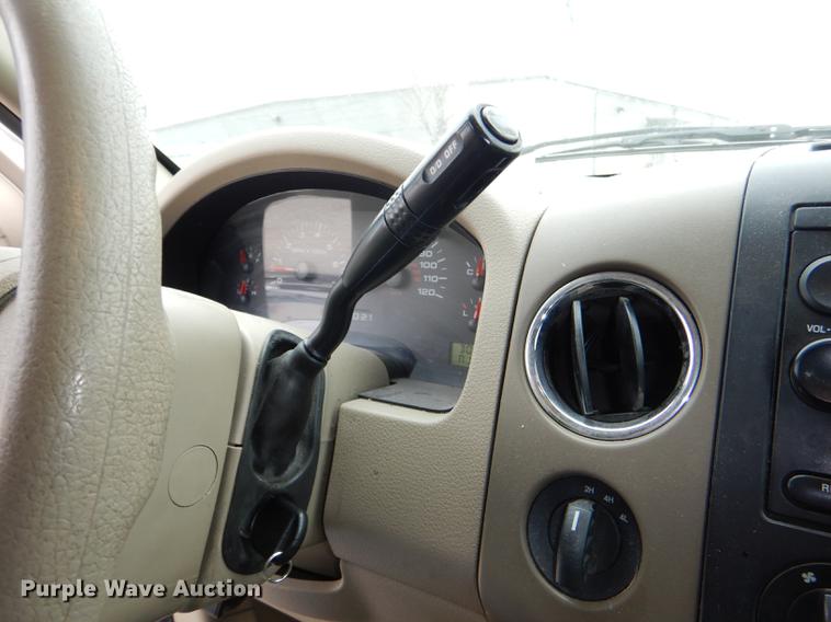 image for item DE0137 2006 Ford F150 XLT SuperCab pickup truck