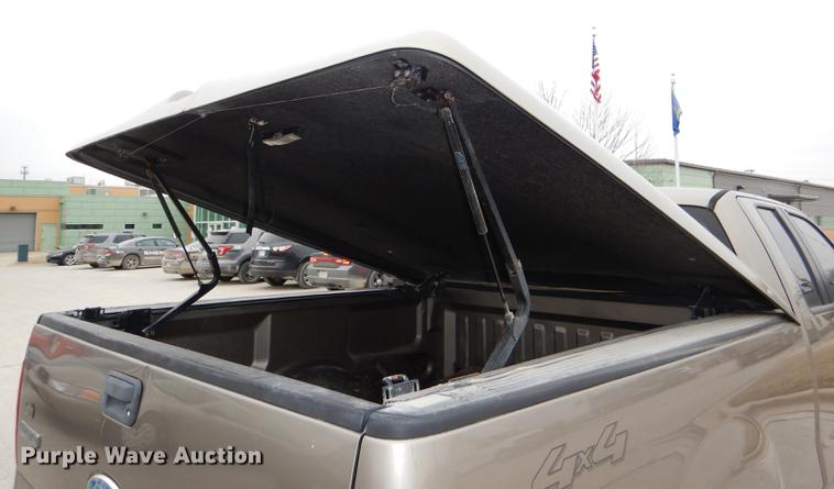 image for item DE0137 2006 Ford F150 XLT SuperCab pickup truck