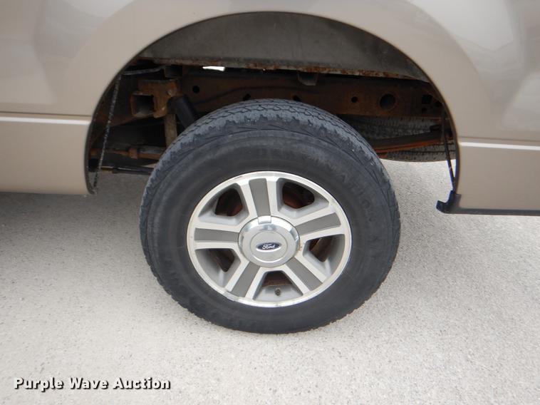 image for item DE0137 2006 Ford F150 XLT SuperCab pickup truck