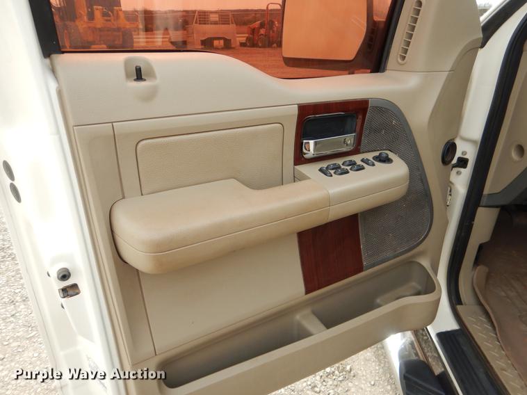 image for item DE3857 2007 Ford F150 Crew Cab pickup truck