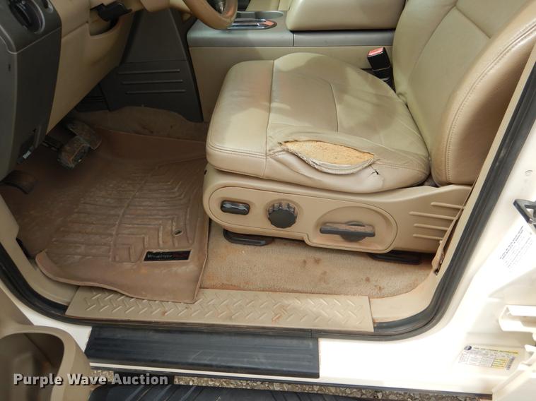 image for item DE3857 2007 Ford F150 Crew Cab pickup truck