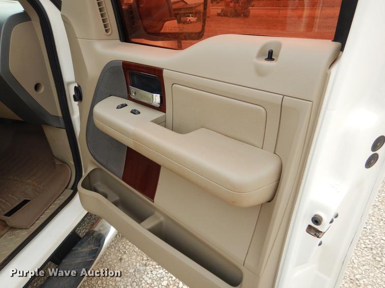 image for item DE3857 2007 Ford F150 Crew Cab pickup truck