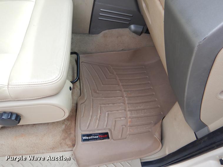 image for item DE3857 2007 Ford F150 Crew Cab pickup truck