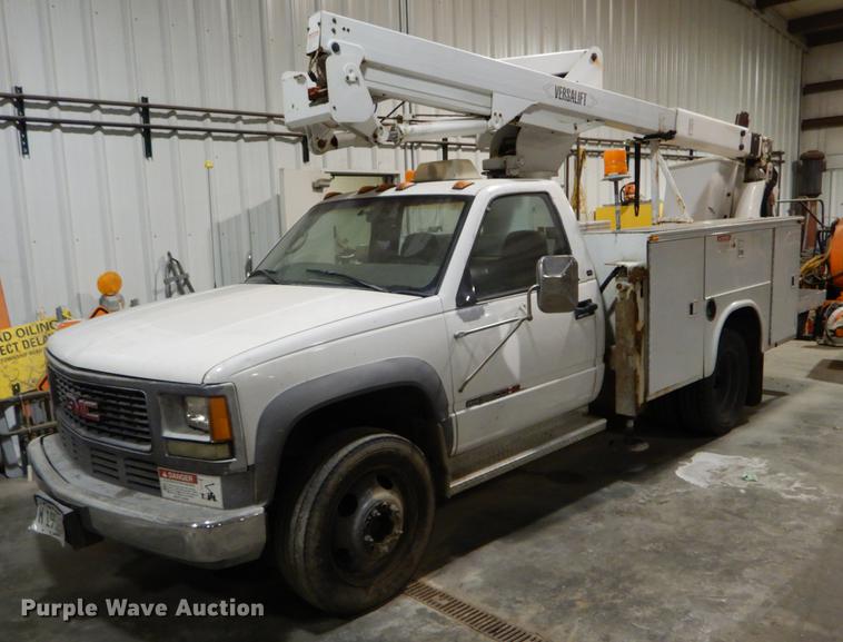 image for item DE6029 1998 GMC Sierra 3500HD SL bucket truck