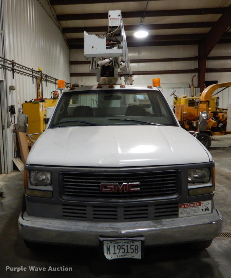 image for item DE6029 1998 GMC Sierra 3500HD SL bucket truck
