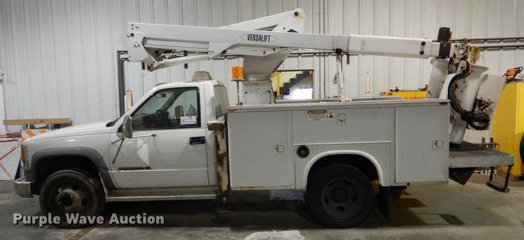 image for item DE6029 1998 GMC Sierra 3500HD SL bucket truck