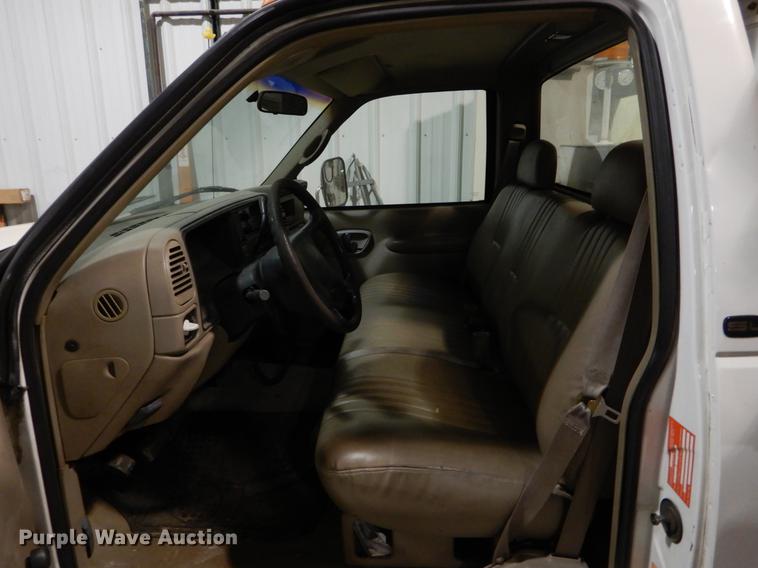 image for item DE6029 1998 GMC Sierra 3500HD SL bucket truck