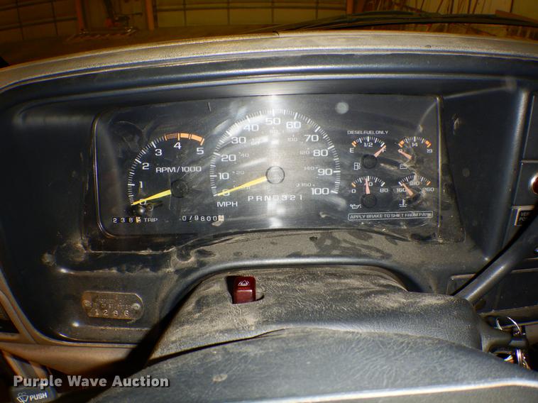 image for item DE6029 1998 GMC Sierra 3500HD SL bucket truck