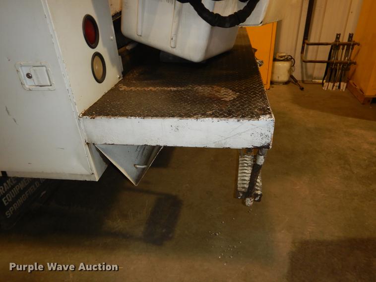 image for item DE6029 1998 GMC Sierra 3500HD SL bucket truck