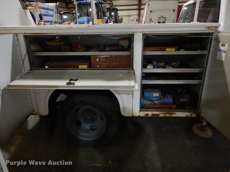 image for item DE6029 1998 GMC Sierra 3500HD SL bucket truck