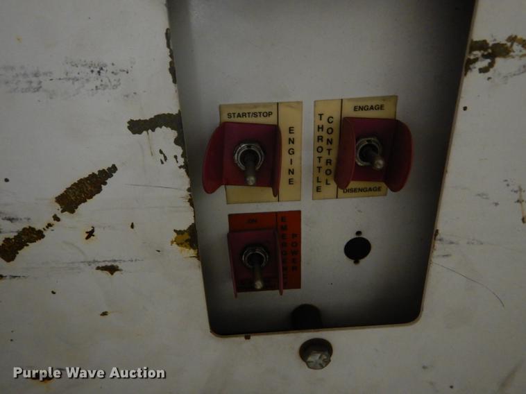 image for item DE6029 1998 GMC Sierra 3500HD SL bucket truck