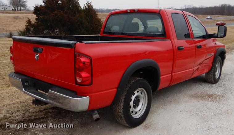 image for item DE6032 2007 Dodge Ram 1500 Quad Cab pickup truck