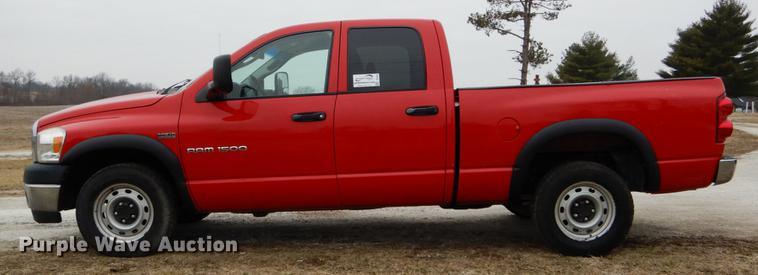 image for item DE6032 2007 Dodge Ram 1500 Quad Cab pickup truck