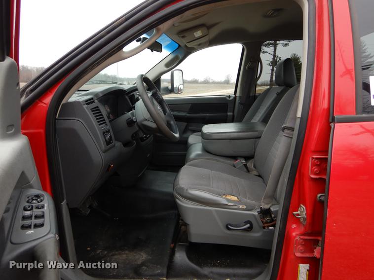 image for item DE6032 2007 Dodge Ram 1500 Quad Cab pickup truck