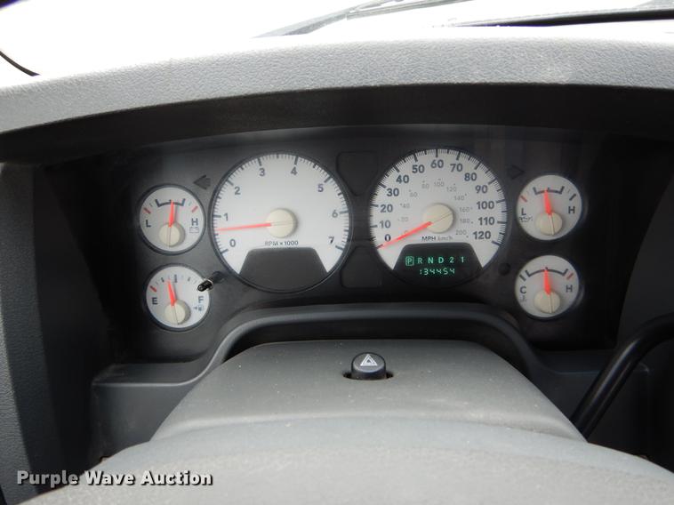 image for item DE6032 2007 Dodge Ram 1500 Quad Cab pickup truck