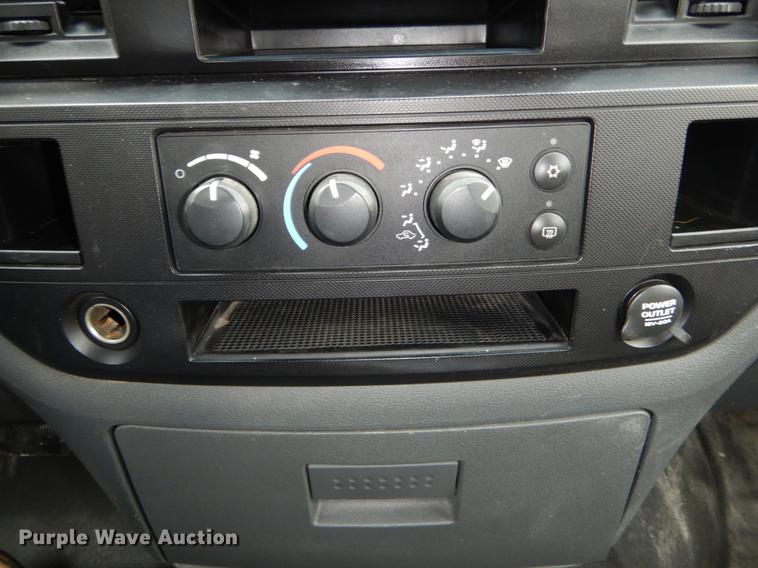 image for item DE6032 2007 Dodge Ram 1500 Quad Cab pickup truck