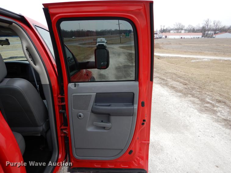 image for item DE6032 2007 Dodge Ram 1500 Quad Cab pickup truck