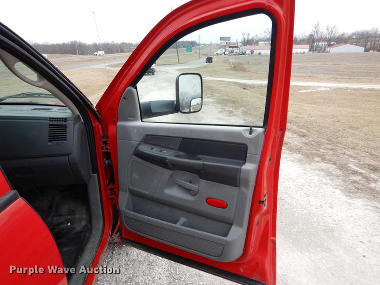 image for item DE6032 2007 Dodge Ram 1500 Quad Cab pickup truck