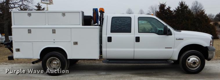 image for item DE6036 2006 Ford F350 Super Duty XL Crew Cab pickup truck