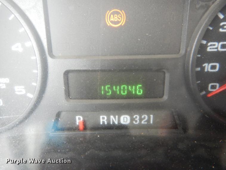 image for item DE6036 2006 Ford F350 Super Duty XL Crew Cab pickup truck