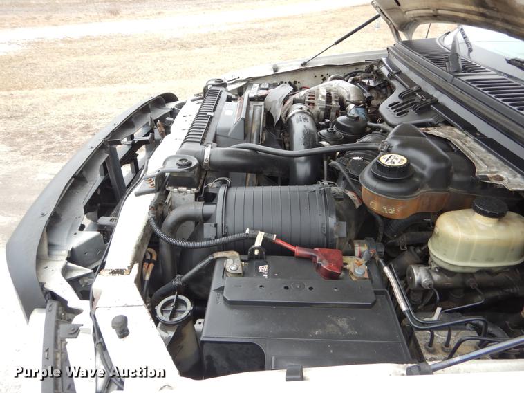 image for item DE6036 2006 Ford F350 Super Duty XL Crew Cab pickup truck