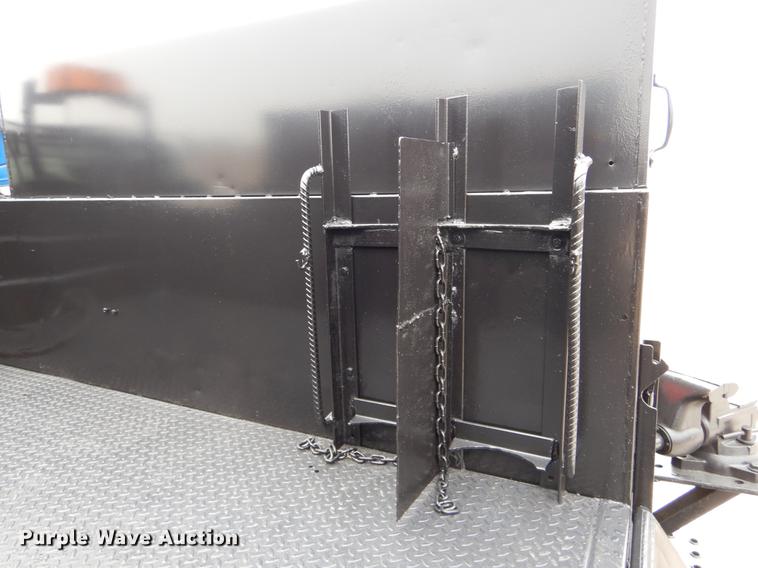 image for item DE6036 2006 Ford F350 Super Duty XL Crew Cab pickup truck