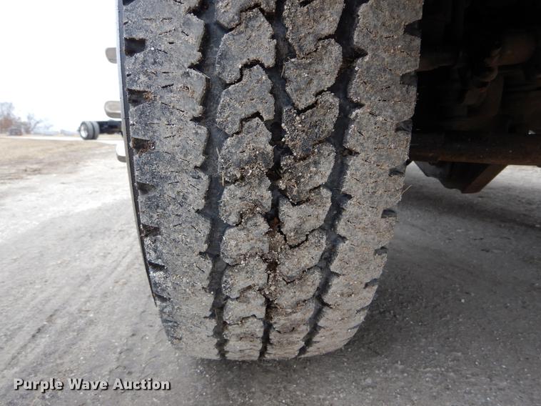 image for item DE6036 2006 Ford F350 Super Duty XL Crew Cab pickup truck