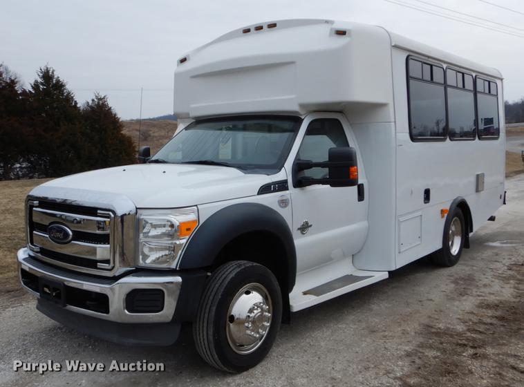 image for item DE6037 2012 Ford F550 Super Duty XL shuttle bus