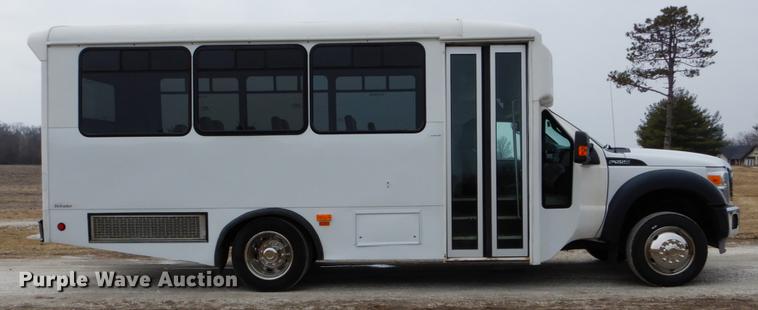 image for item DE6037 2012 Ford F550 Super Duty XL shuttle bus
