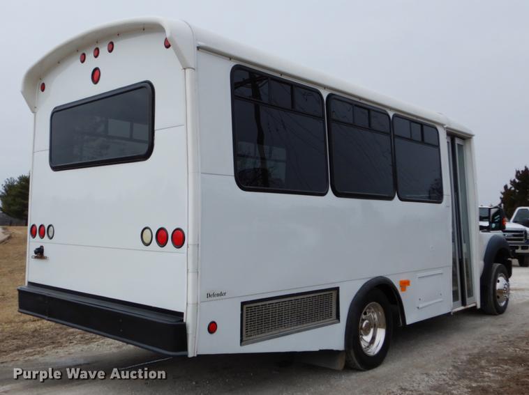 image for item DE6037 2012 Ford F550 Super Duty XL shuttle bus