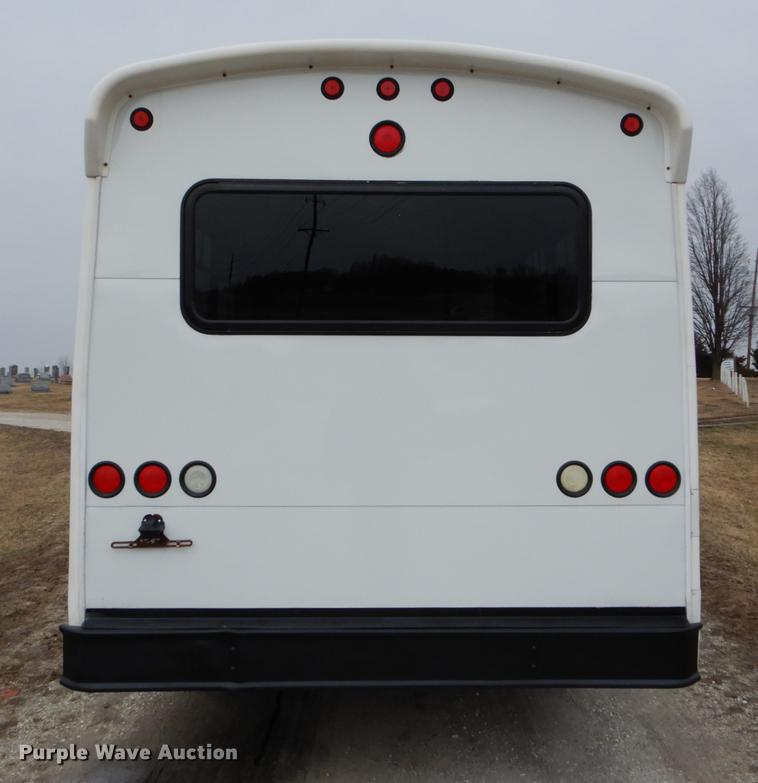 image for item DE6037 2012 Ford F550 Super Duty XL shuttle bus