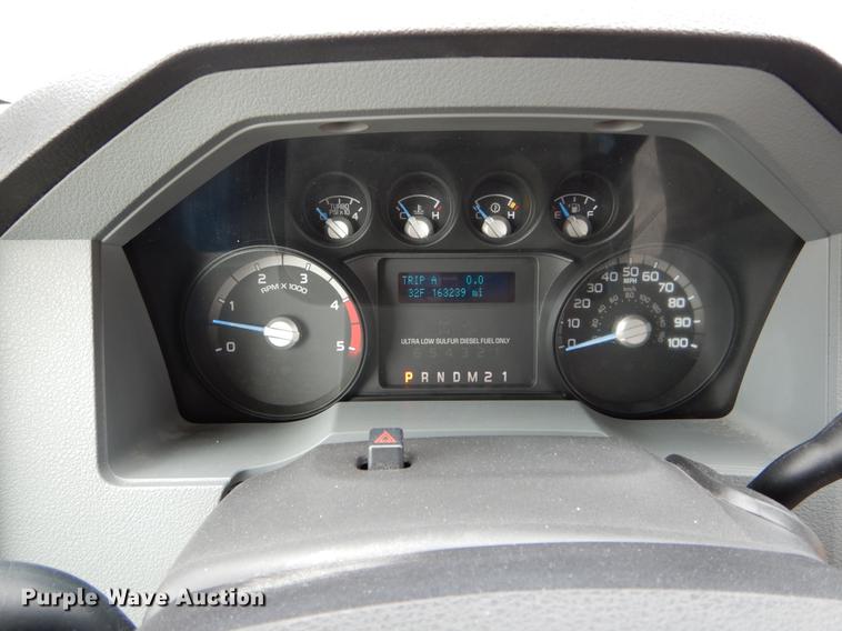 image for item DE6037 2012 Ford F550 Super Duty XL shuttle bus