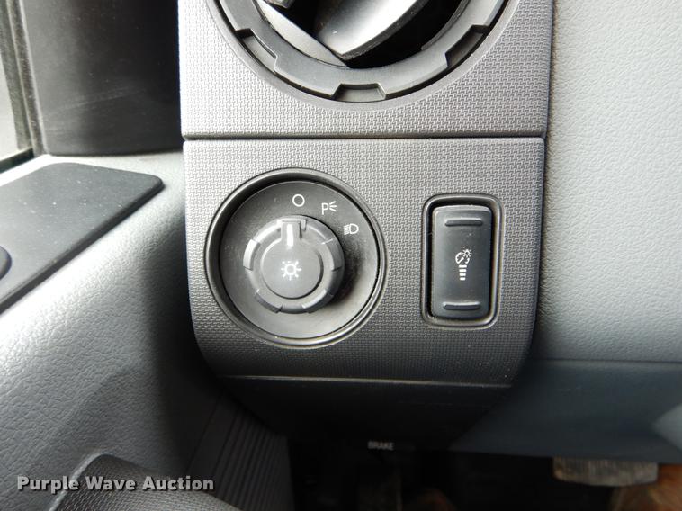 image for item DE6037 2012 Ford F550 Super Duty XL shuttle bus