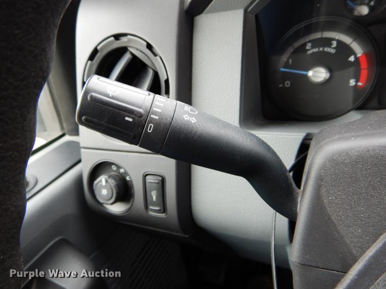 image for item DE6037 2012 Ford F550 Super Duty XL shuttle bus