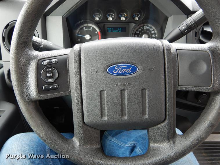 image for item DE6037 2012 Ford F550 Super Duty XL shuttle bus