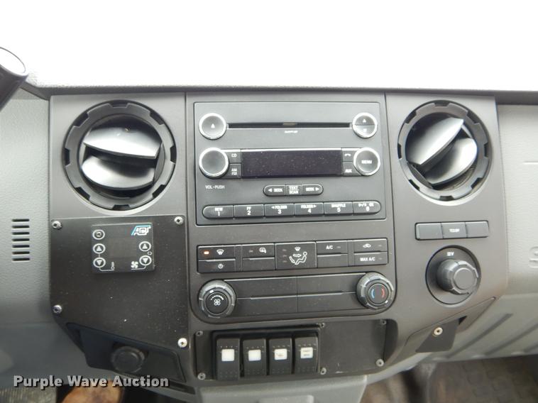 image for item DE6037 2012 Ford F550 Super Duty XL shuttle bus