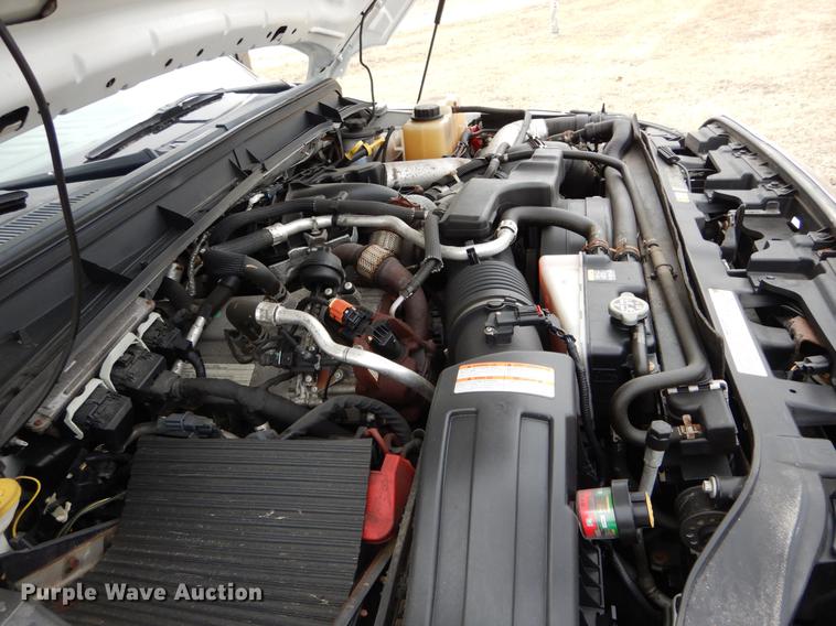 image for item DE6037 2012 Ford F550 Super Duty XL shuttle bus