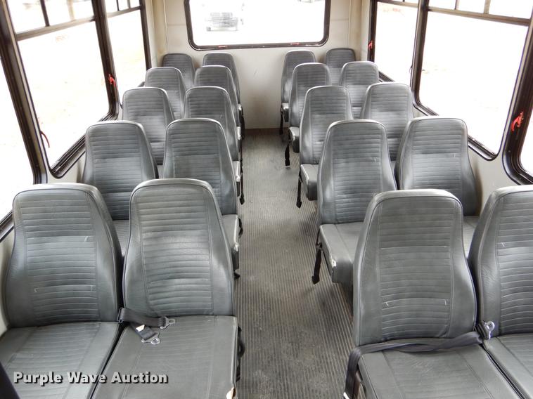 image for item DE6037 2012 Ford F550 Super Duty XL shuttle bus