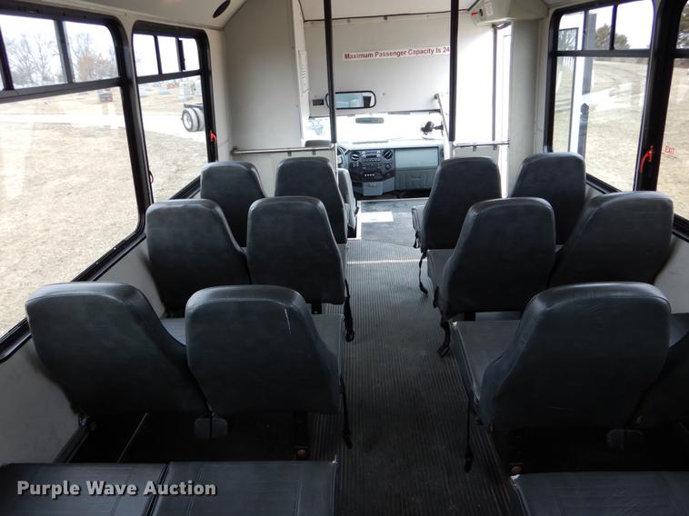 image for item DE6037 2012 Ford F550 Super Duty XL shuttle bus