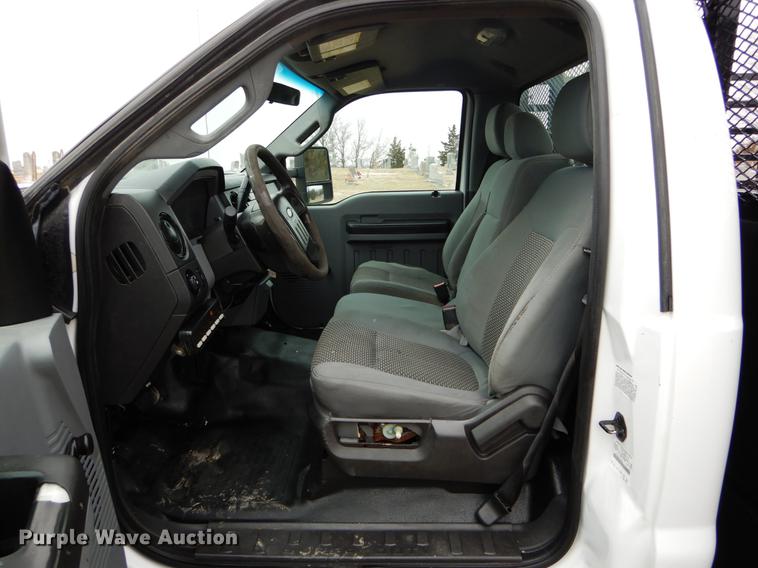 image for item DE6038 2012 Ford F450 Super Duty XL flatbed truck