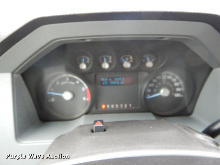 image for item DE6038 2012 Ford F450 Super Duty XL flatbed truck